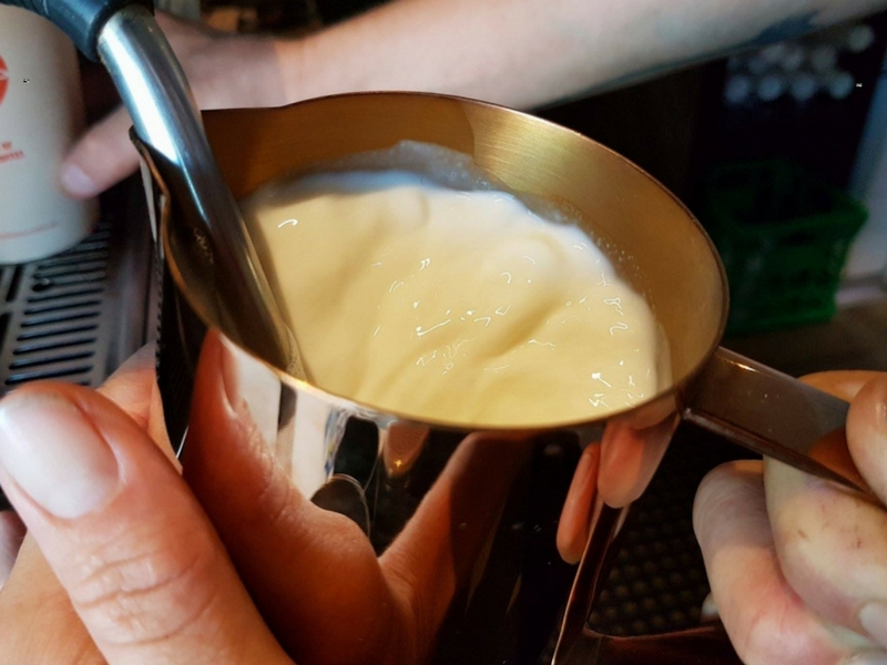 Emulsionando leche